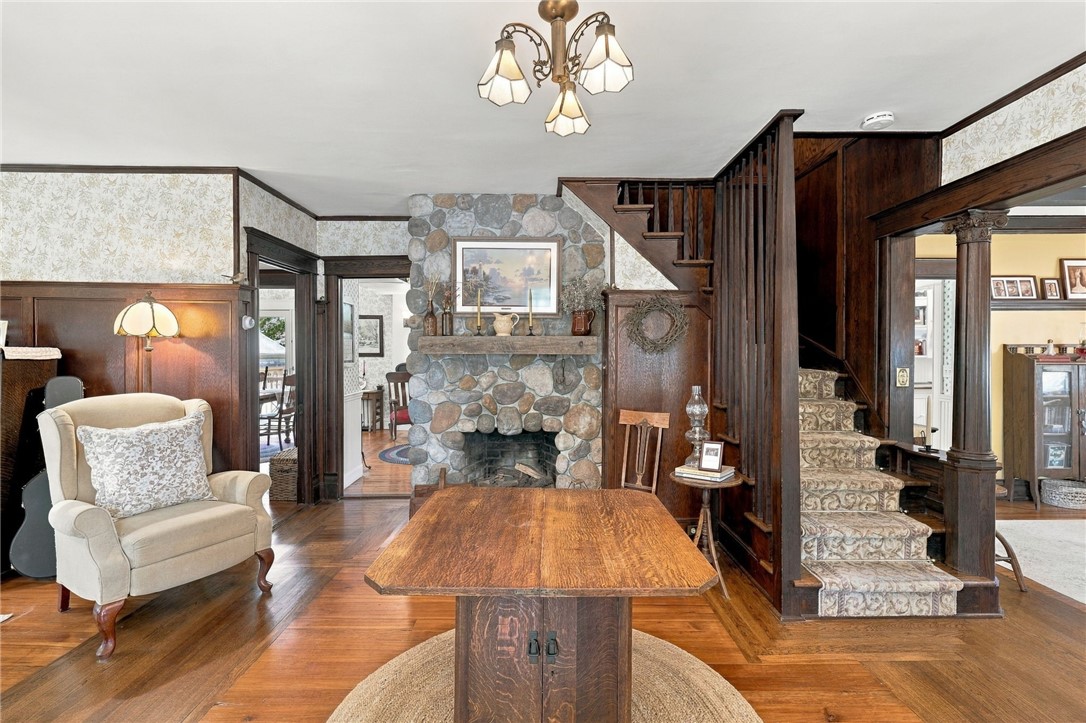 12 Maple Court