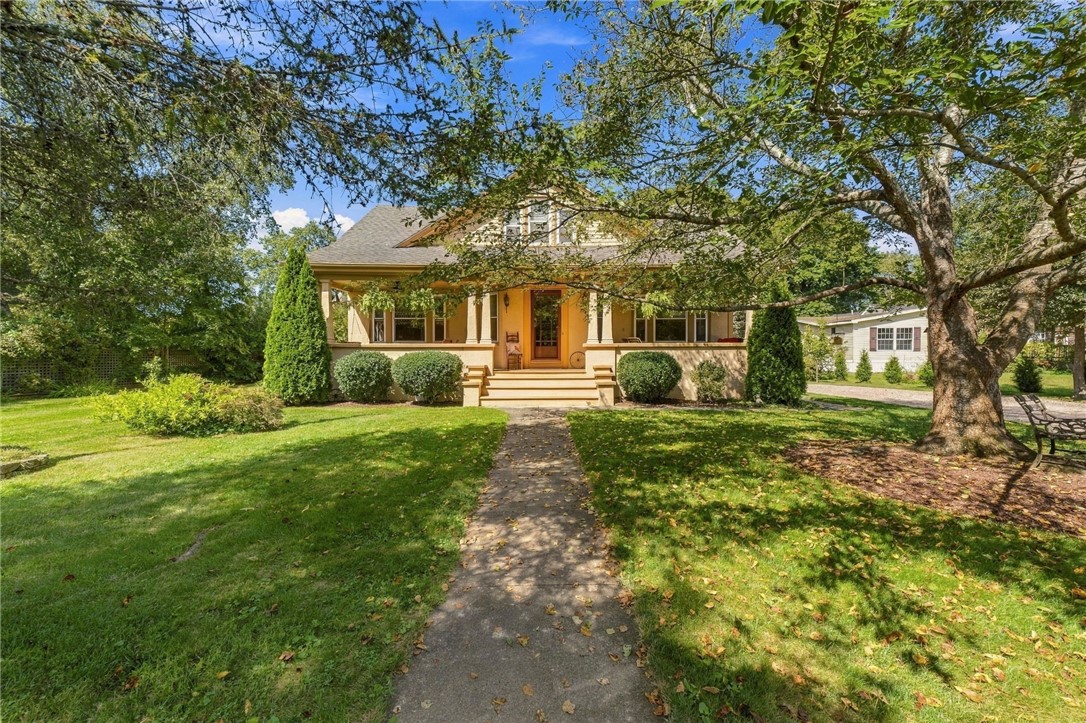 12 Maple Court
