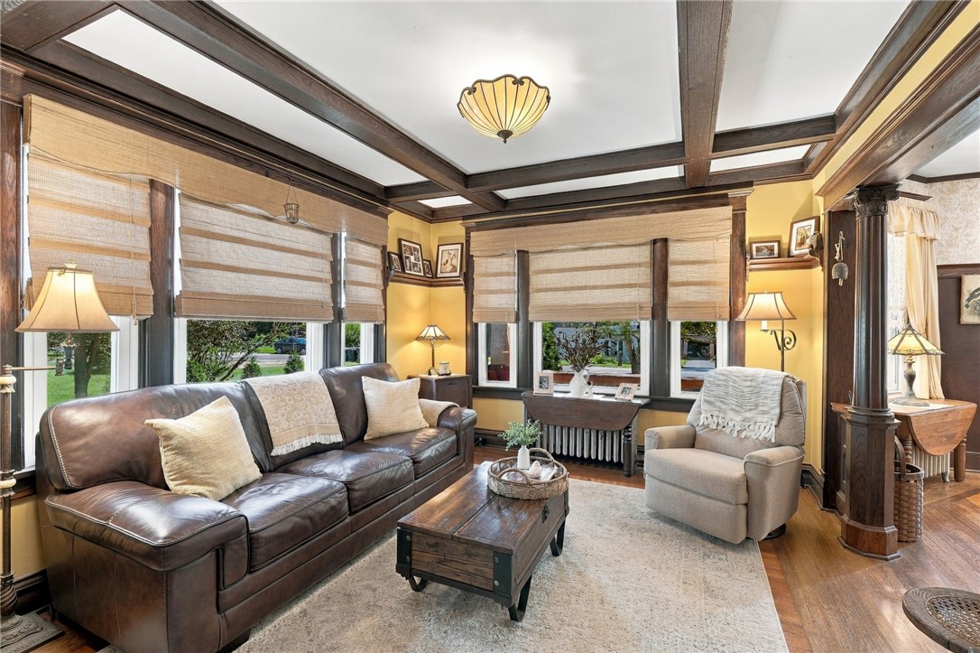 12 Maple Court