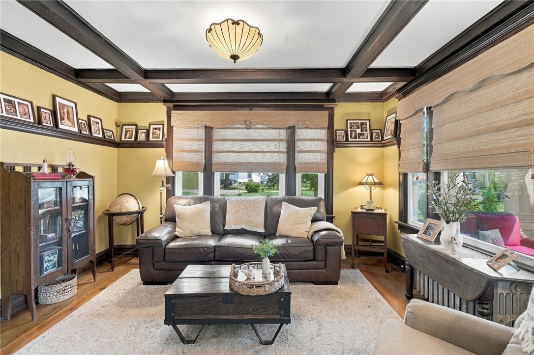 12 Maple Court