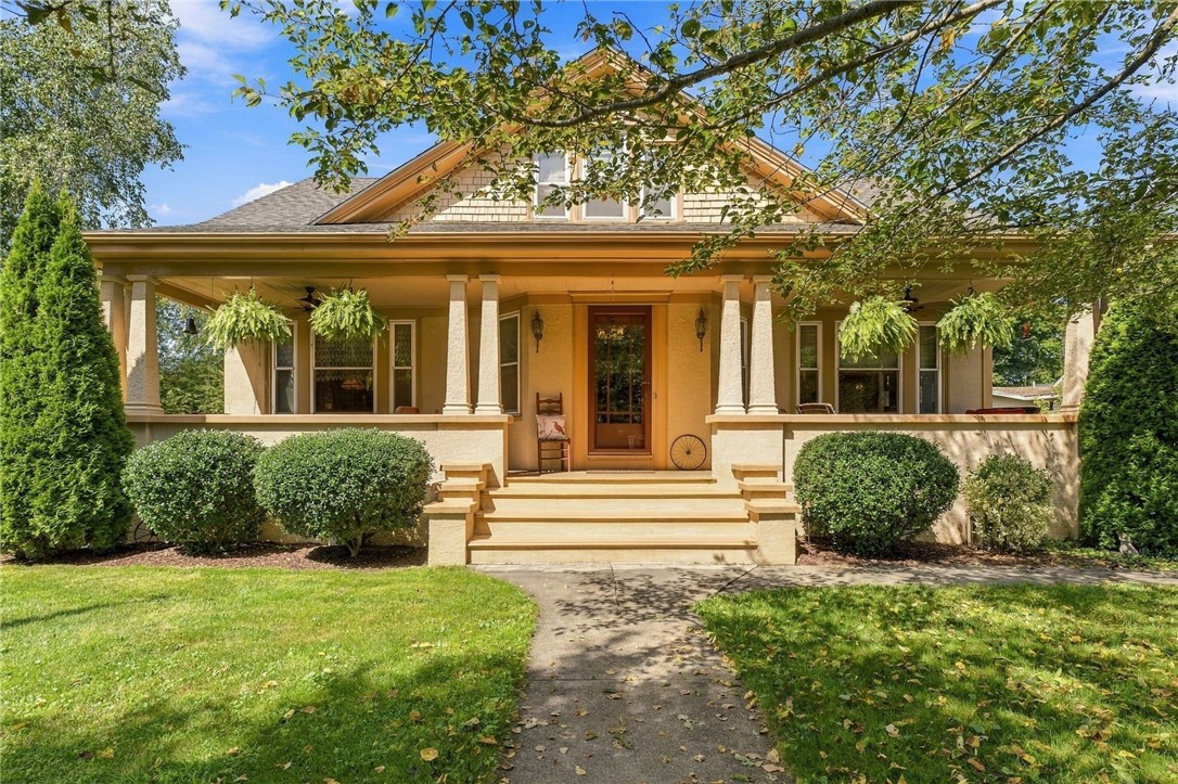 12 Maple Court