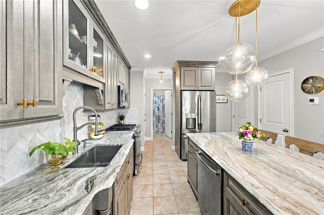 222 Post Road 3A