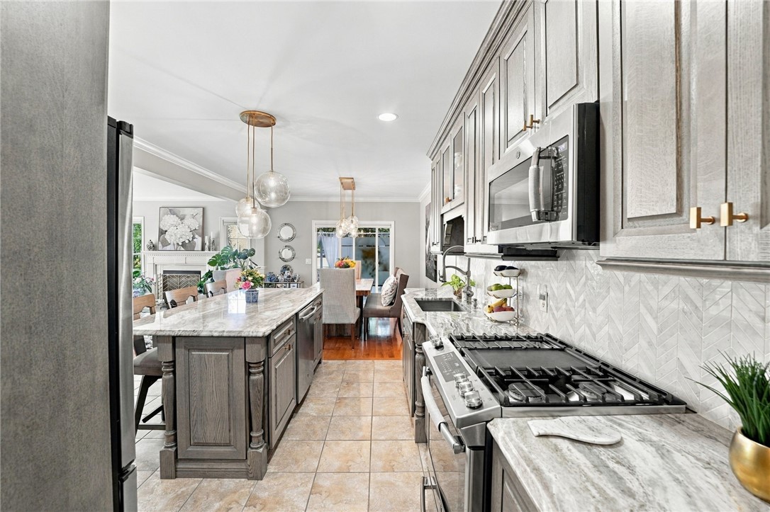 222 Post Road 3A