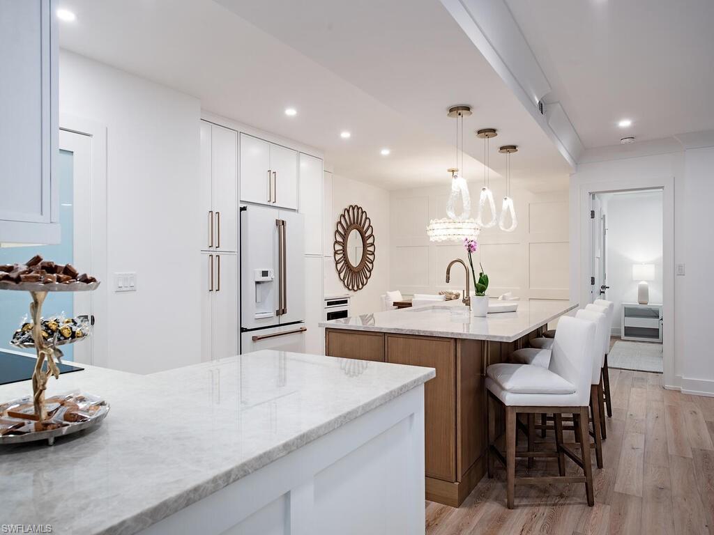 400 Park Shore DR # 102