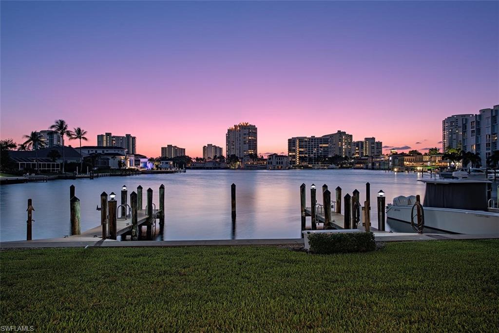 400 Park Shore DR # 102