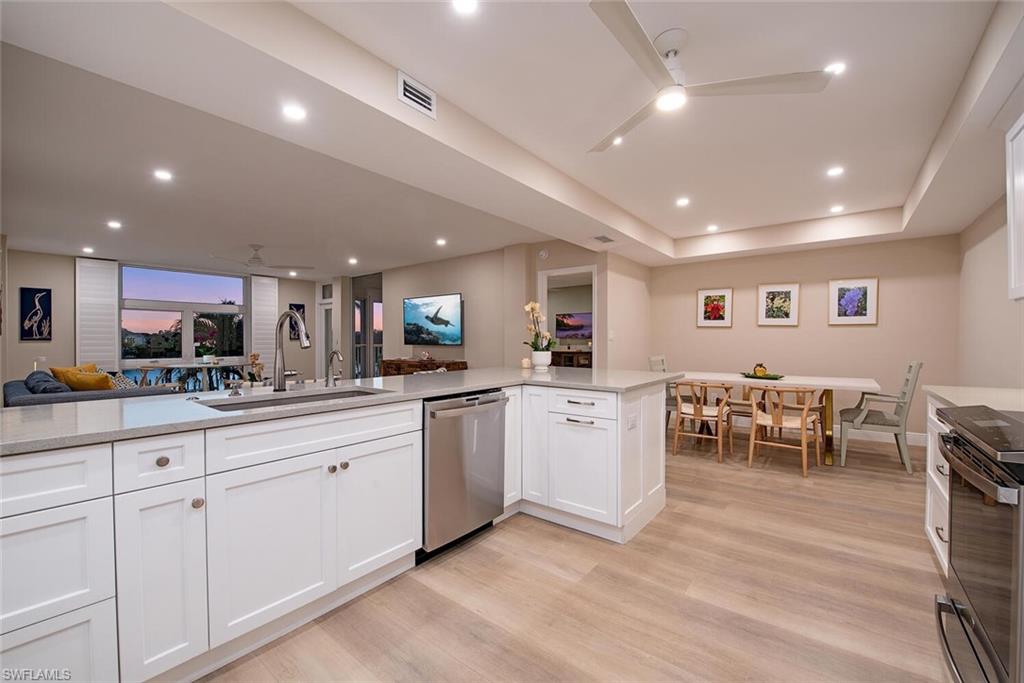 400 Park Shore DR # 303