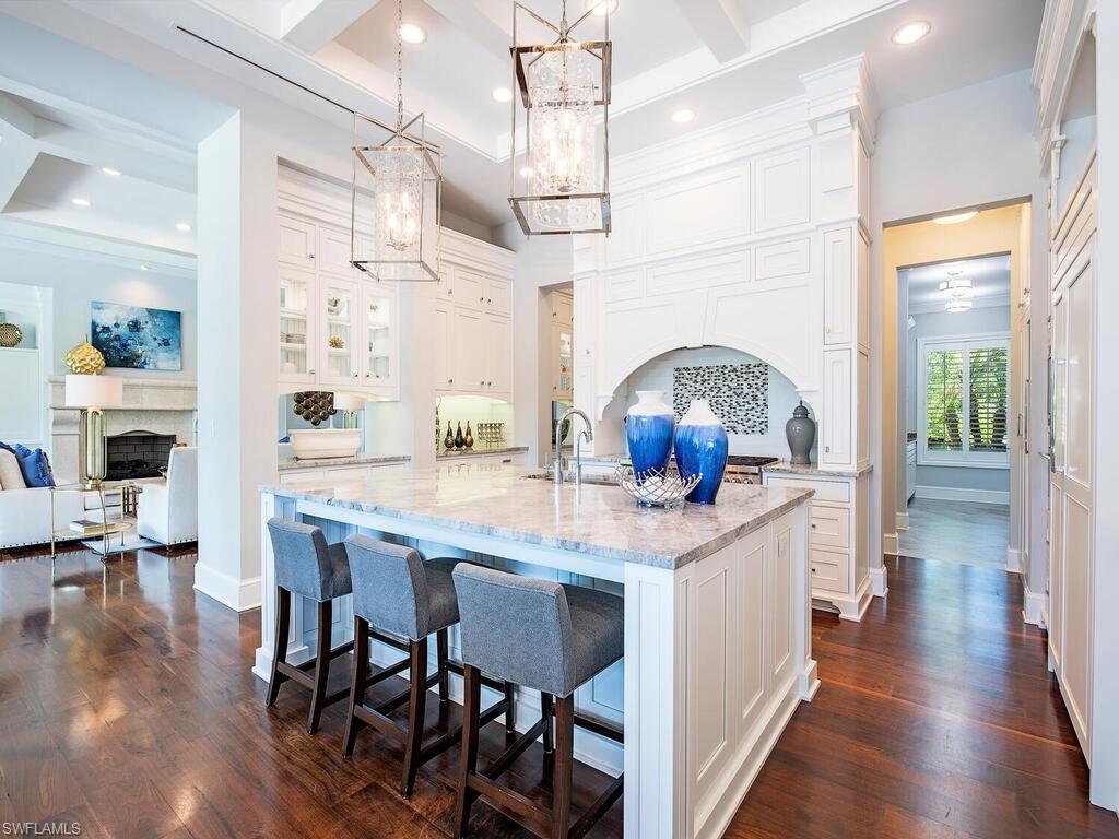 234 Central AVE, NAPLES