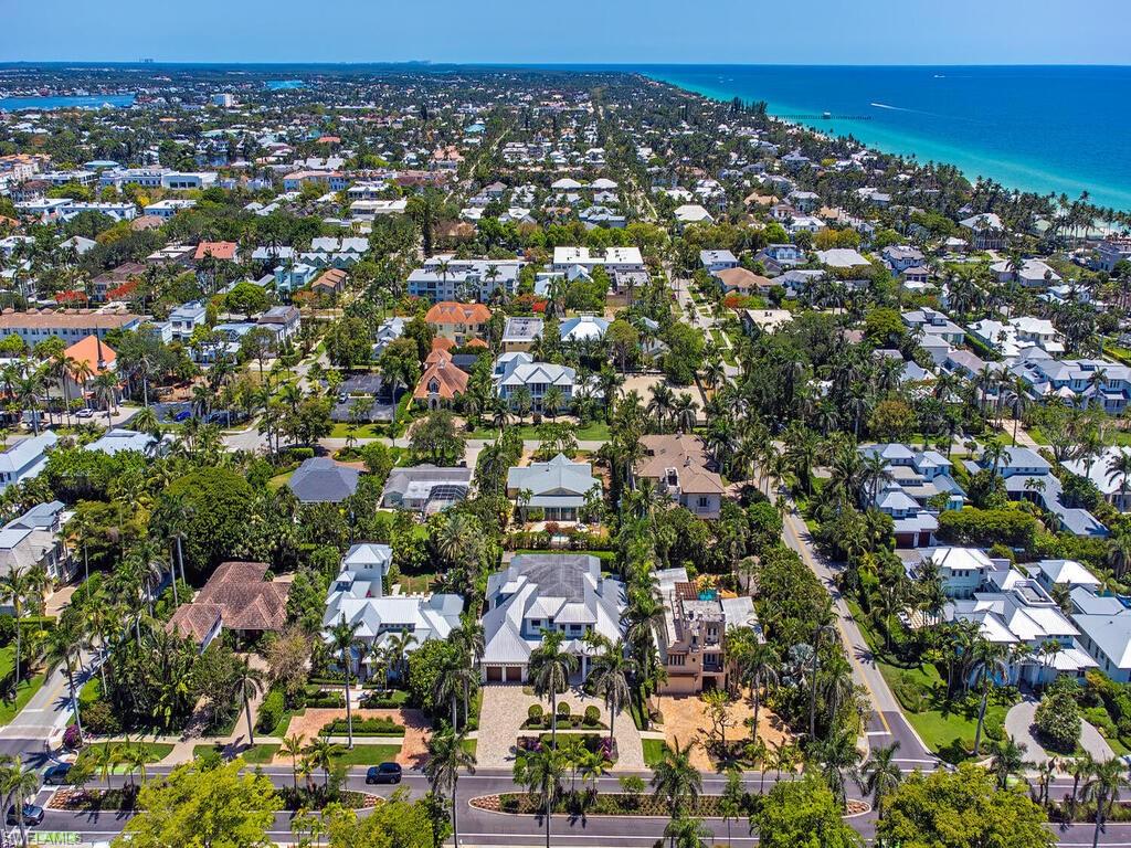 234 Central AVE, NAPLES