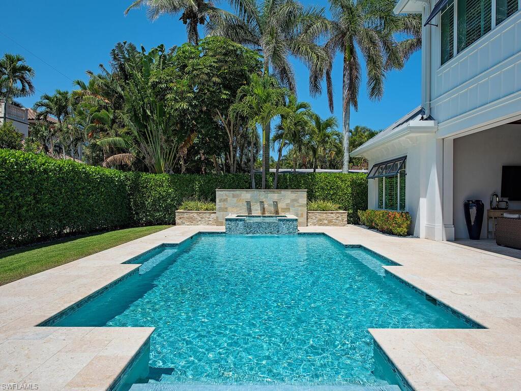 234 Central AVE, NAPLES