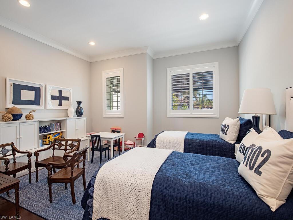 234 Central AVE, NAPLES