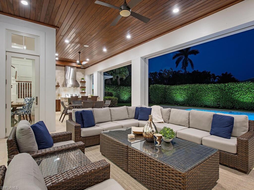 234 Central AVE, NAPLES