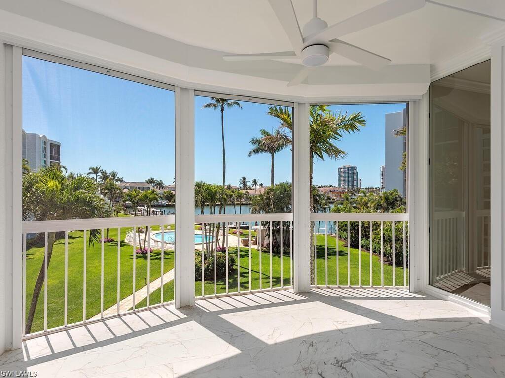 400 Park Shore DR # 304