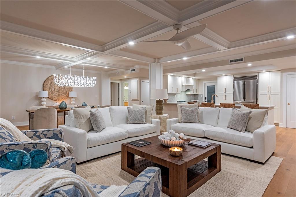 400 Park Shore DR # 304