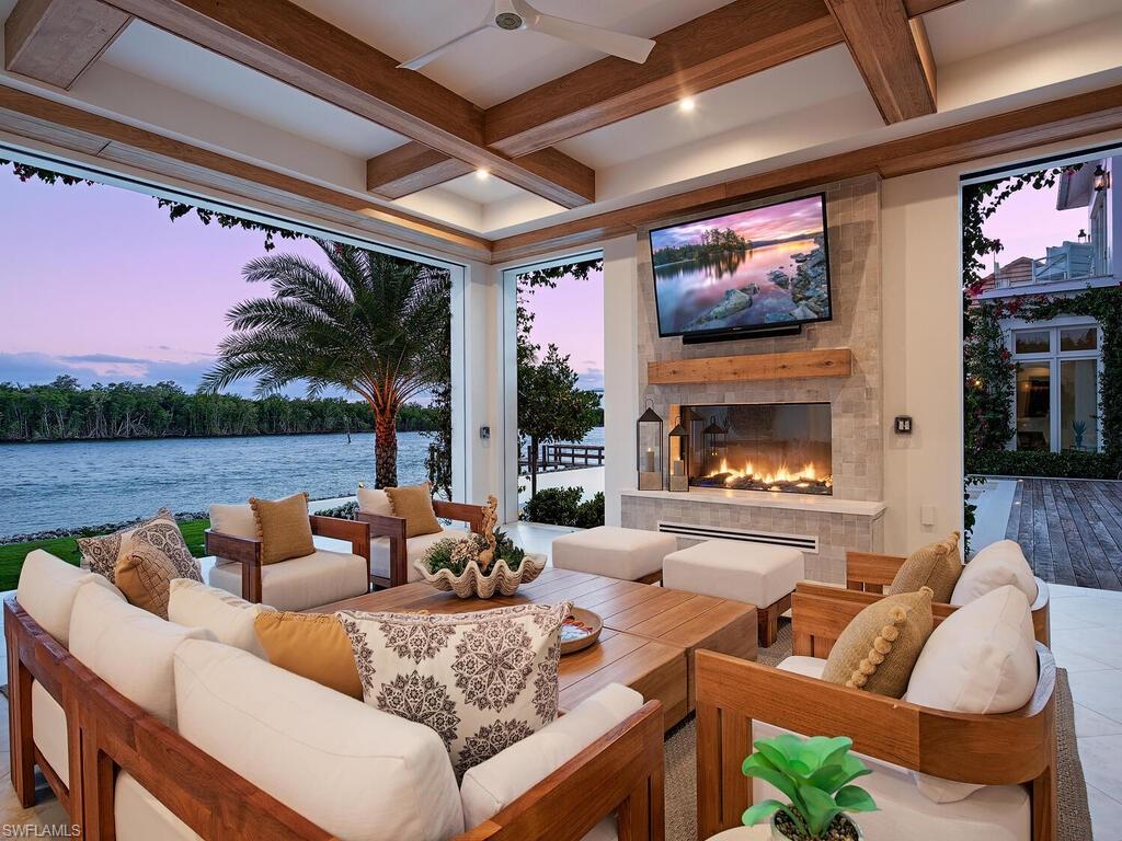 860 Admiralty Parade E