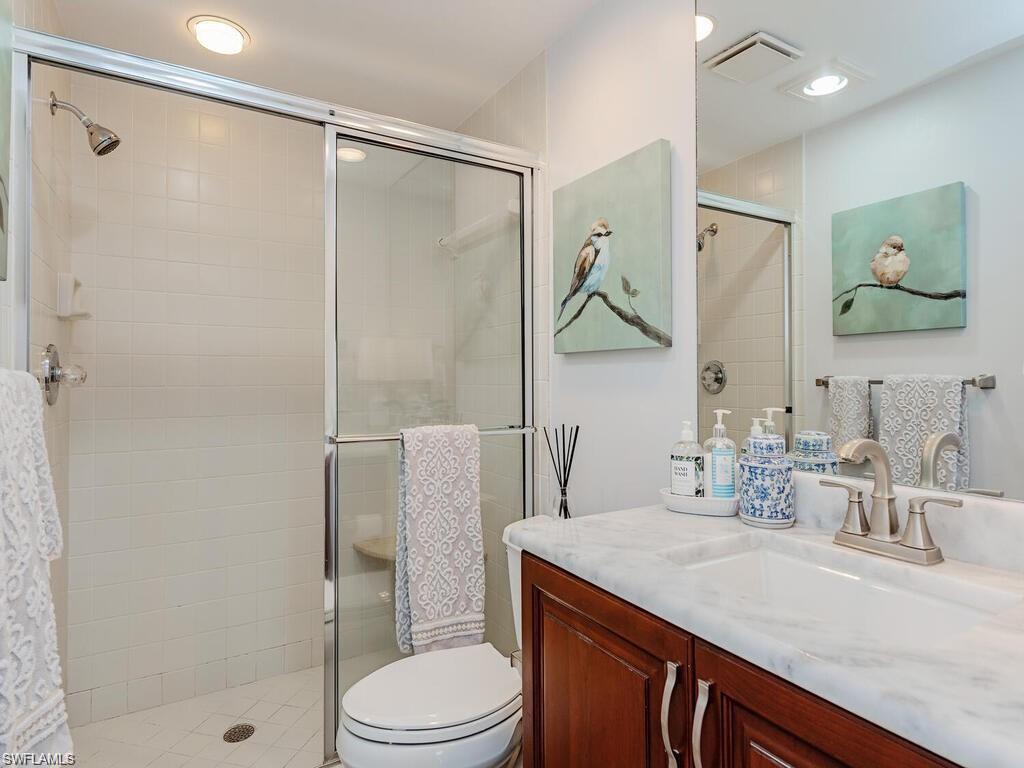 305 Park Shore DR # 241 Unit: 2-241