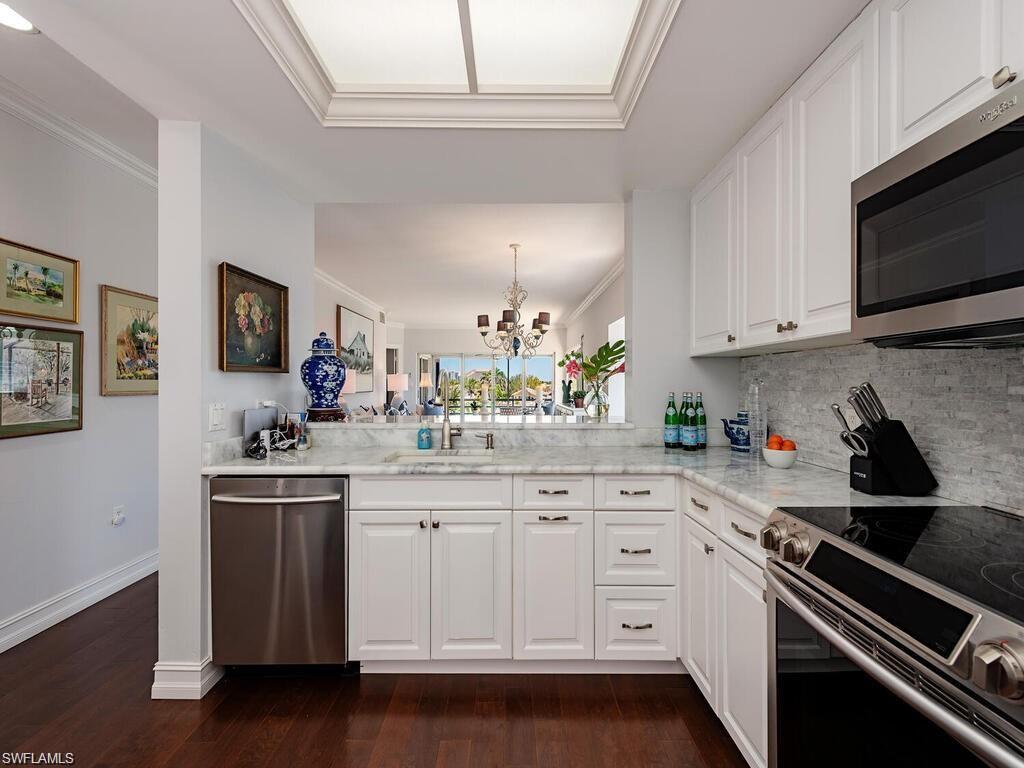 305 Park Shore DR # 241 Unit: 2-241