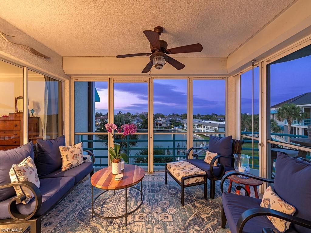 305 Park Shore DR # 241 Unit: 2-241