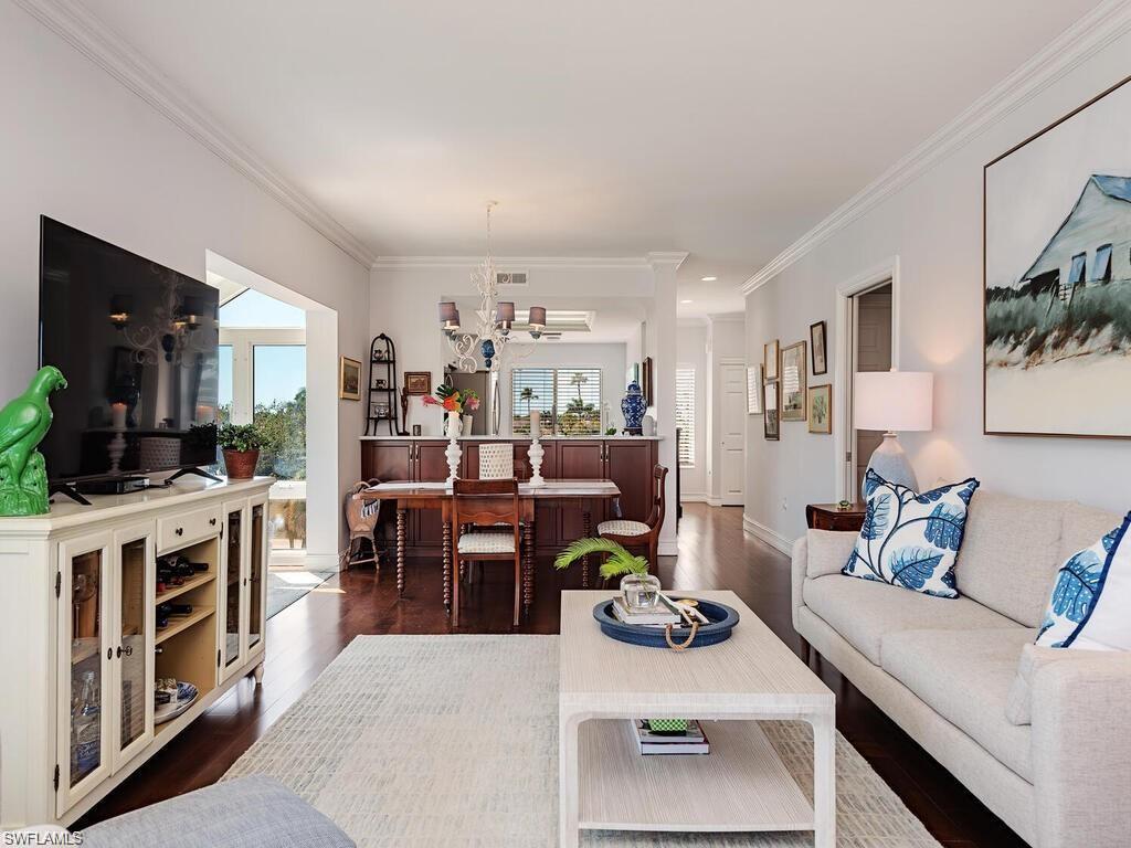 305 Park Shore DR # 241 Unit: 2-241