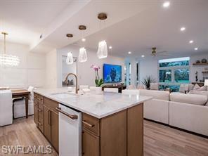 400 Park Shore DR # 102