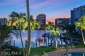 400 Park Shore DR # 102