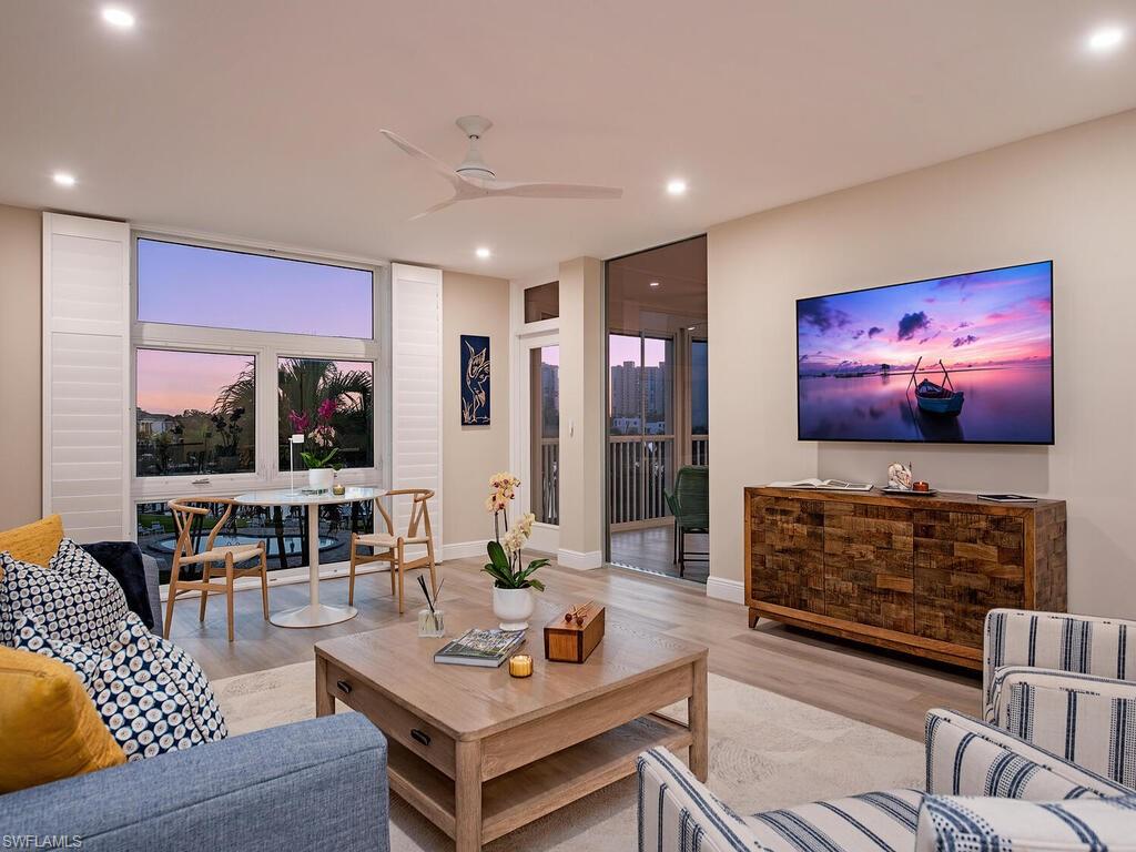 400 Park Shore DR # 303