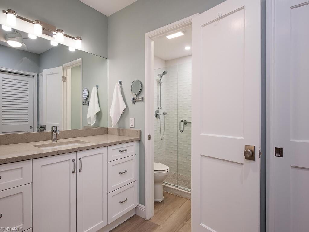 400 Park Shore DR # 303