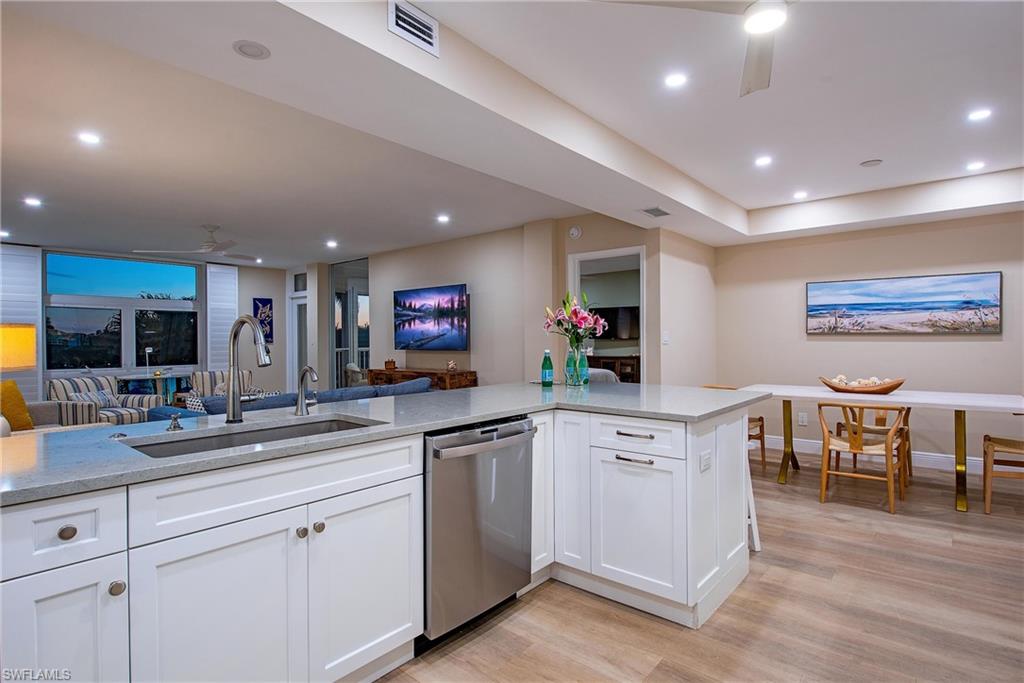 400 Park Shore DR # 303