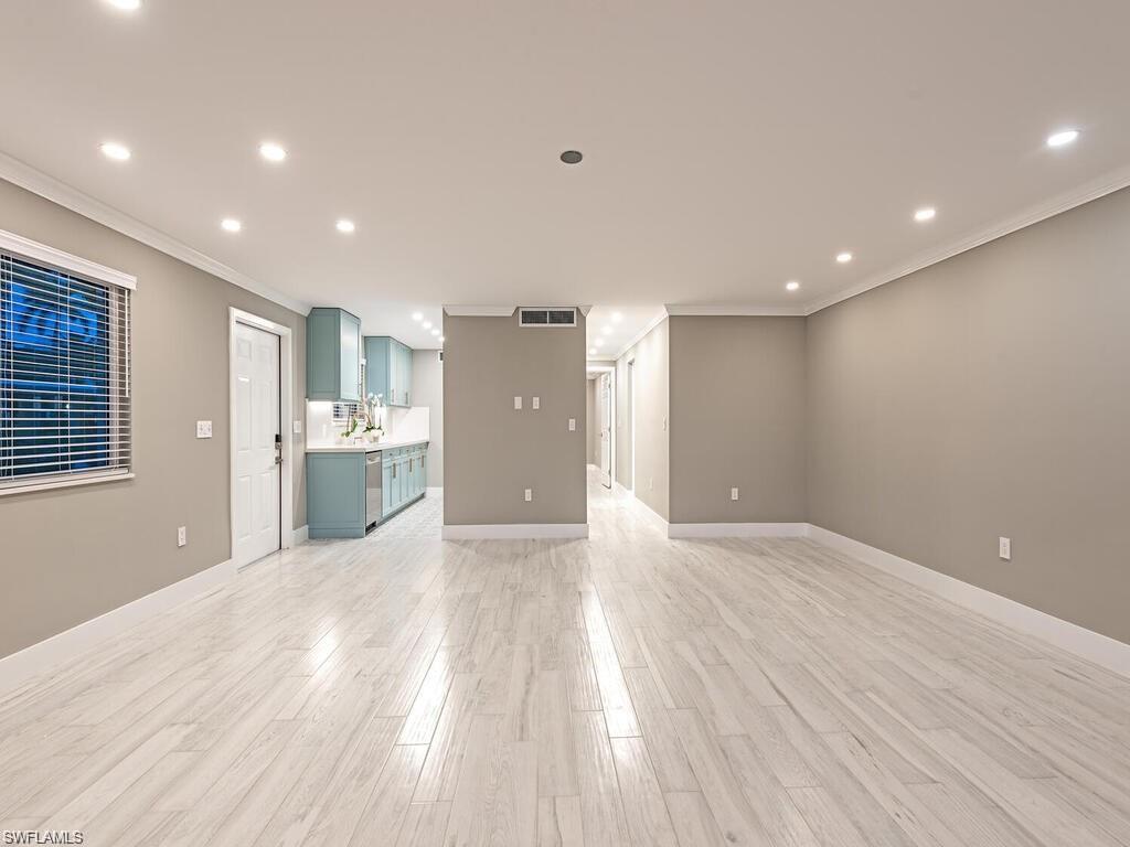 2500 Gulf Shore BLVD N # S9