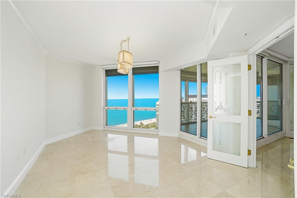 4021 Gulf Shore BLVD N 1904
