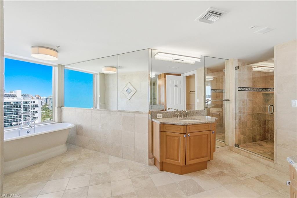 4021 Gulf Shore BLVD N 1904