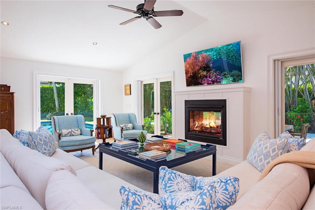 4875 Whispering Pine WAY