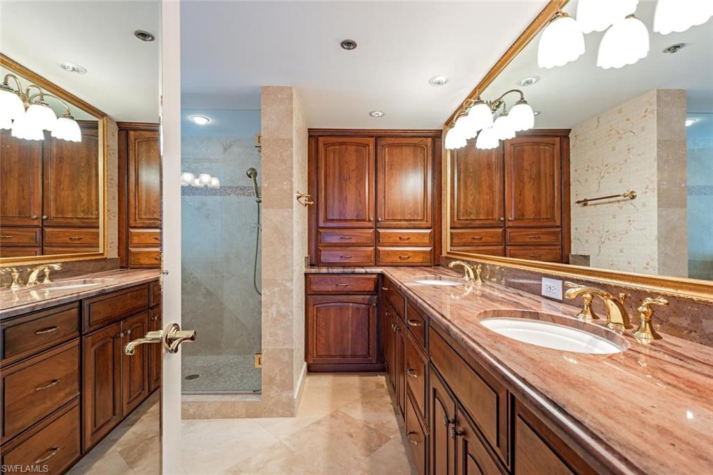 3377 GULF SHORE BLVD N 4D