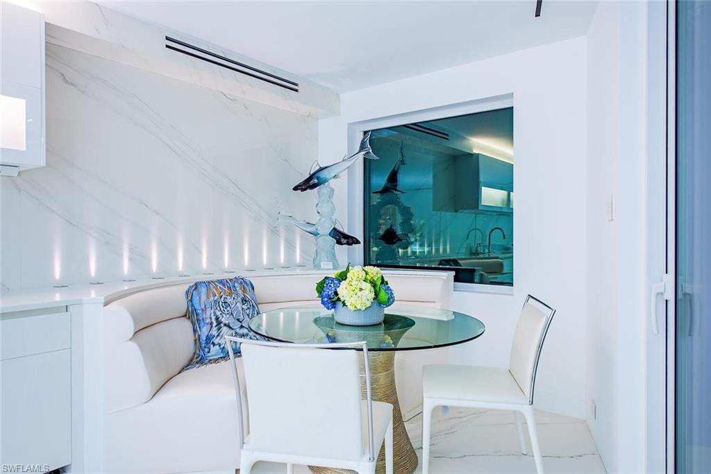 8665 BAY COLONY DR 1202