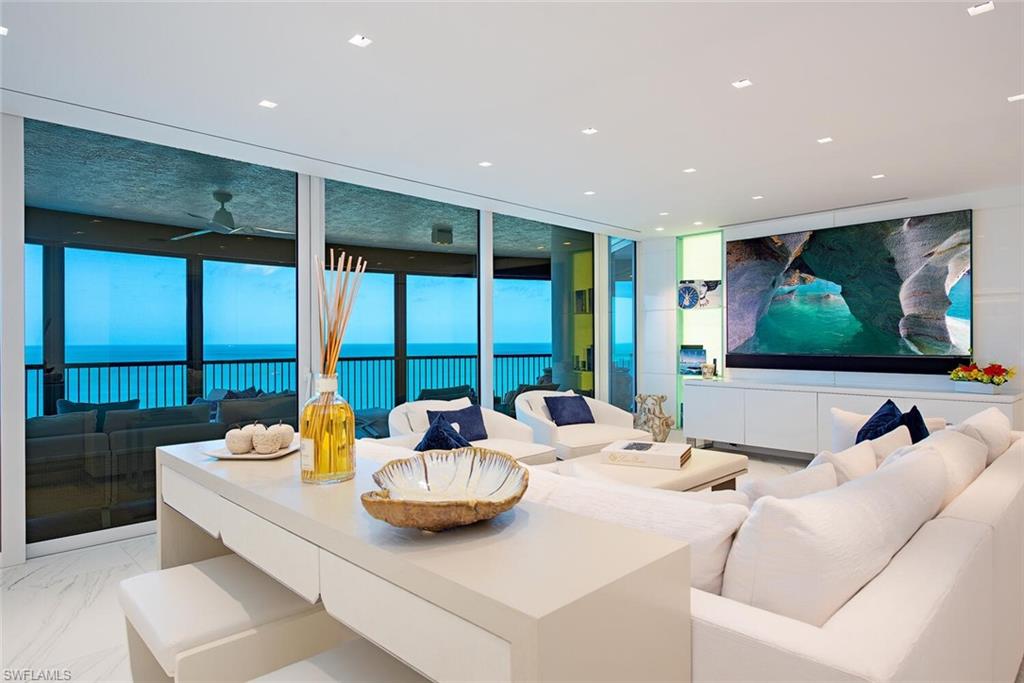 8665 BAY COLONY DR 1202