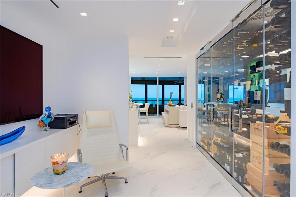 8665 BAY COLONY DR 1202