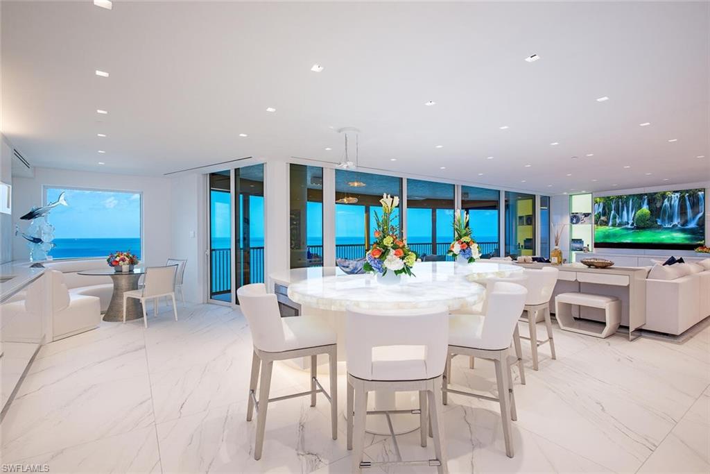 8665 BAY COLONY DR 1202