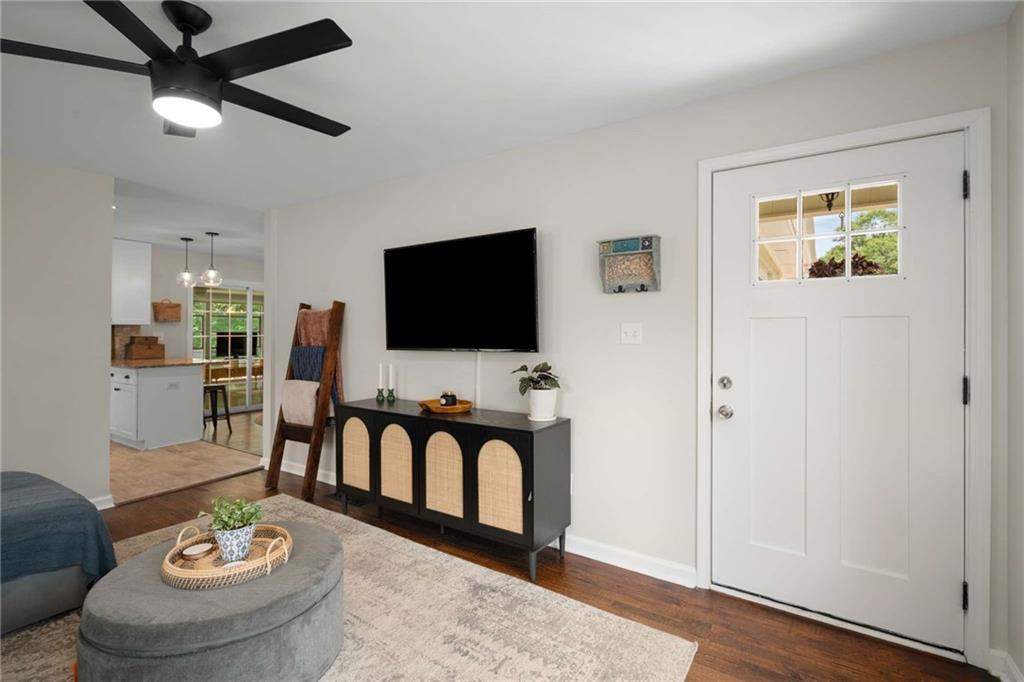 283 Norton Circle SE