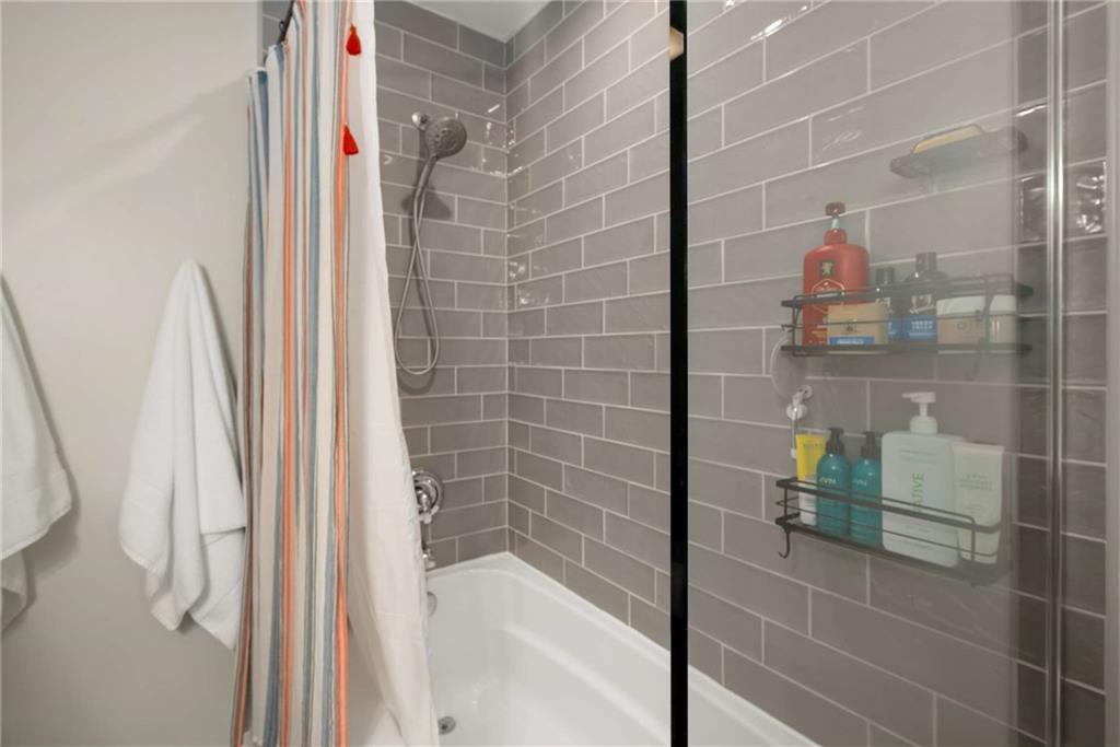 283 Norton Circle SE