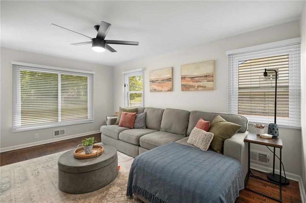 283 Norton Circle SE