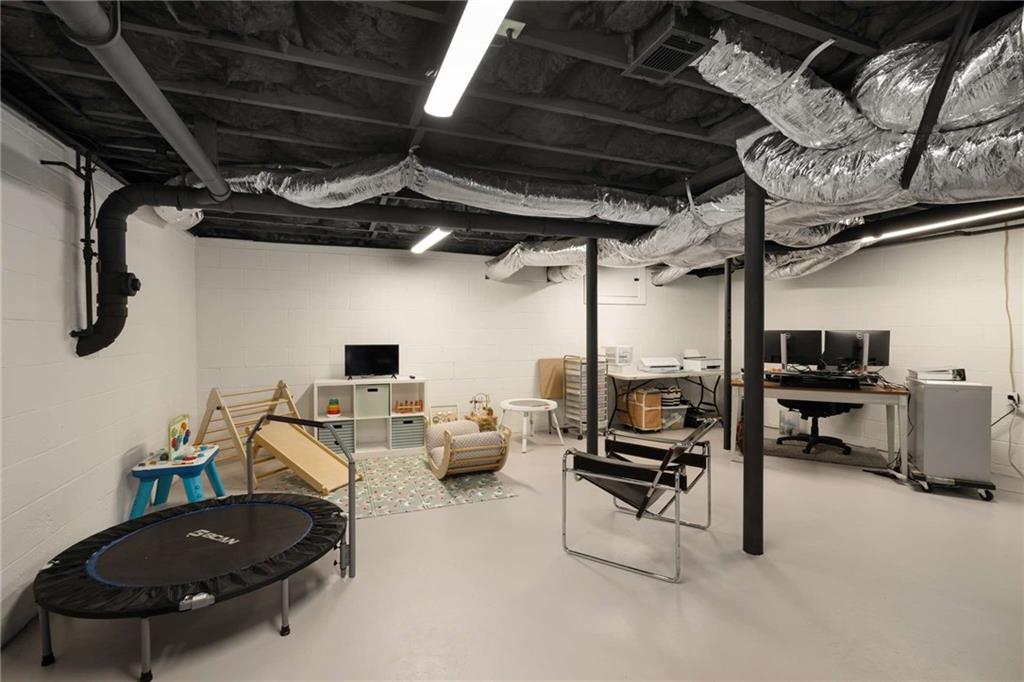 283 Norton Circle SE