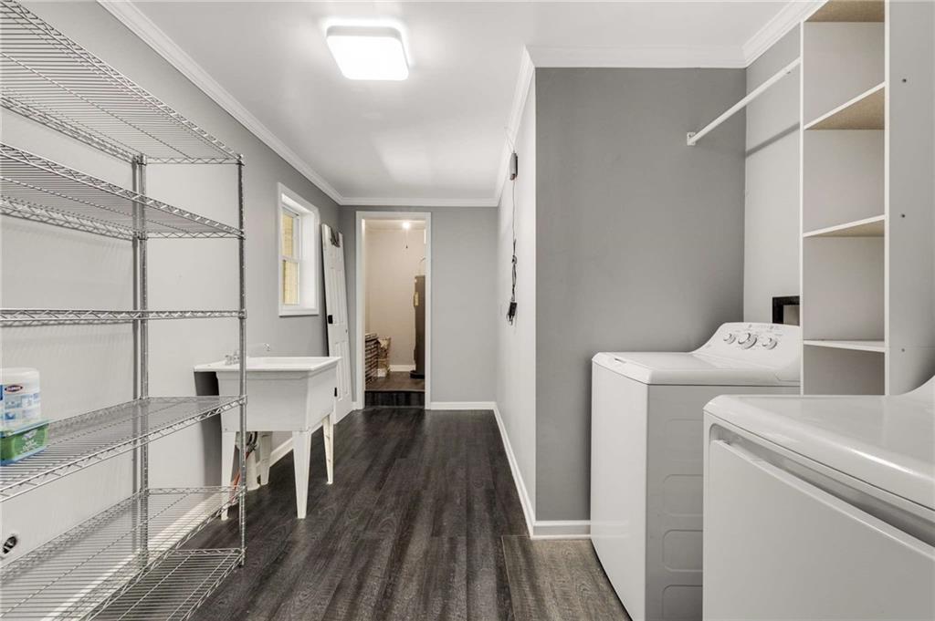 4375 Peckerwood Road