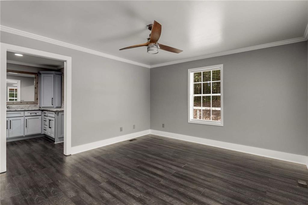 4375 Peckerwood Road