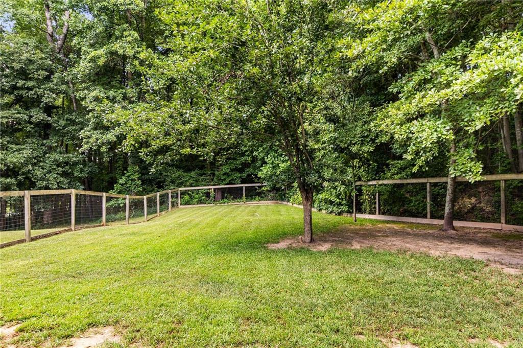 4375 Peckerwood Road