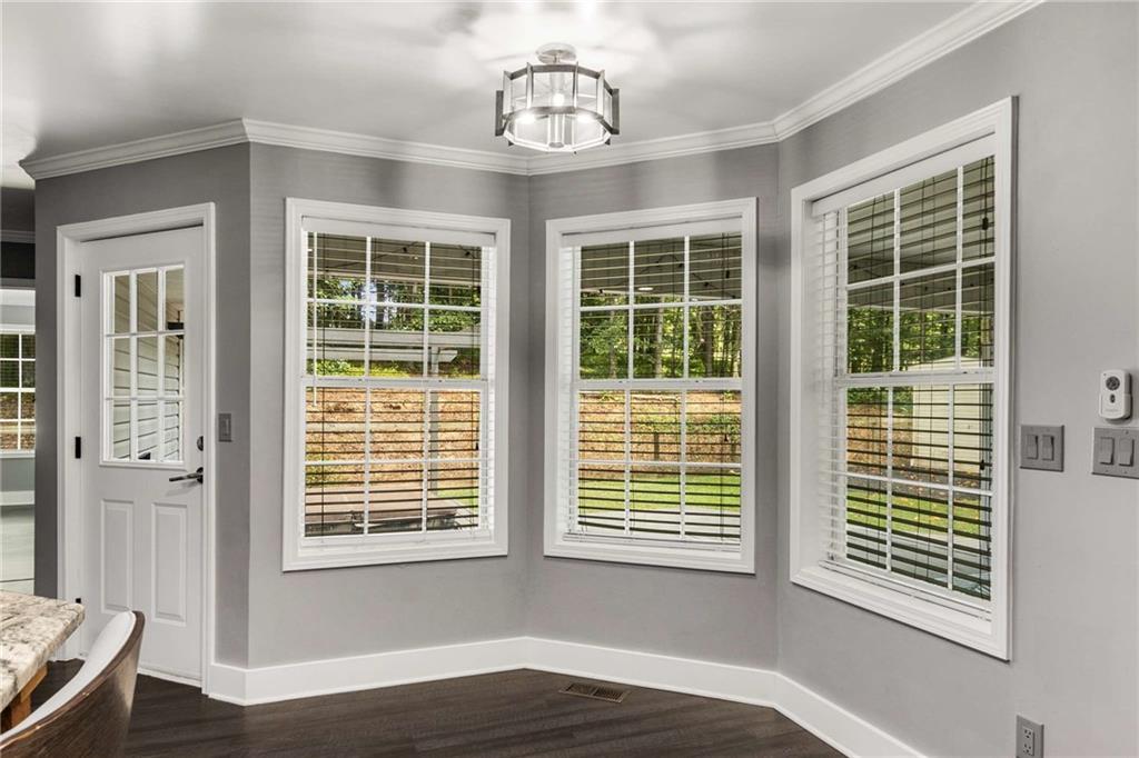 4375 Peckerwood Road