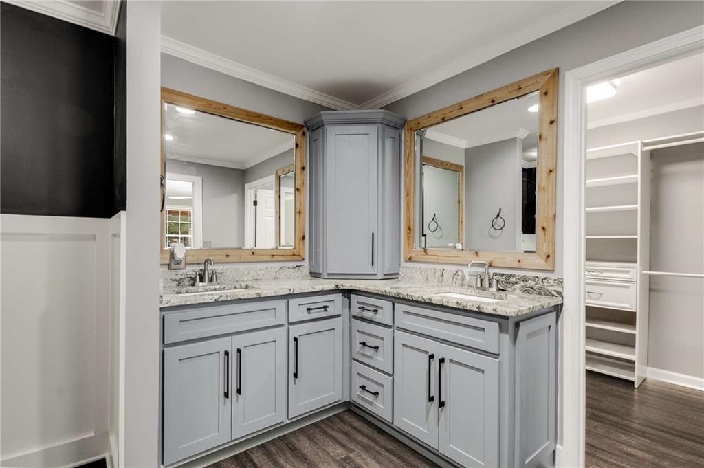 4375 Peckerwood Road