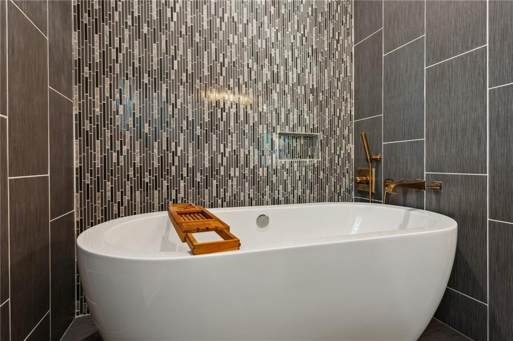 2721 Old Concord Road SE