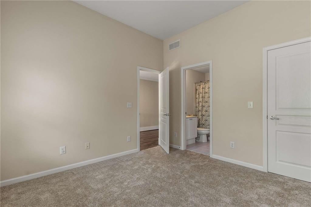 550 Vinings Springs Drive SE