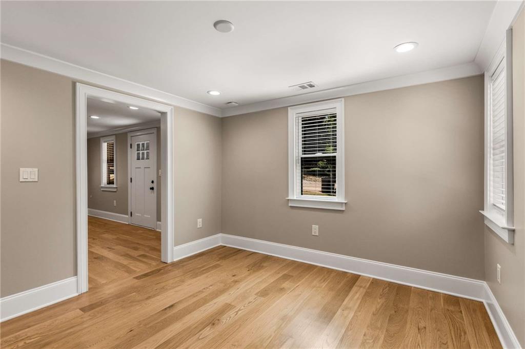 30 Pineridge Road SE