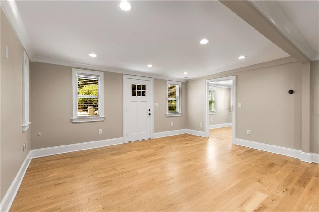 30 Pineridge Road SE