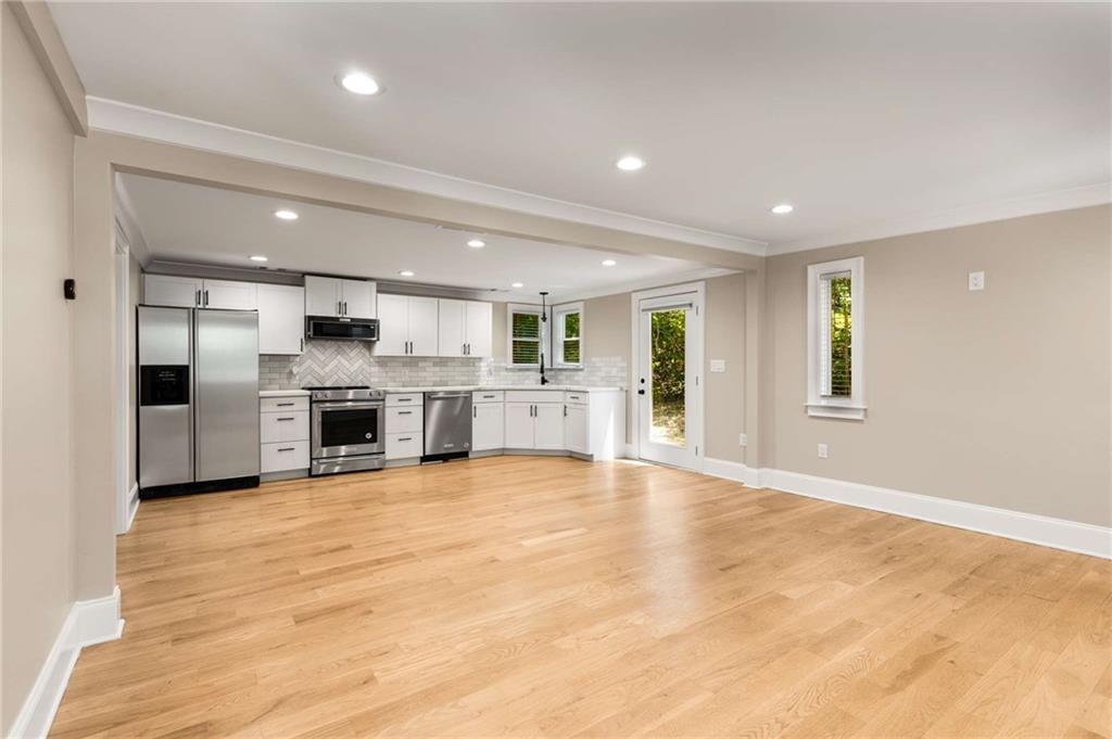 30 Pineridge Road SE